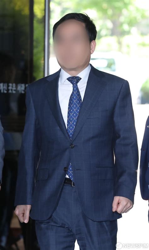 사진 영장 심사 출석하는 삼바 분식회계 김모 부사장