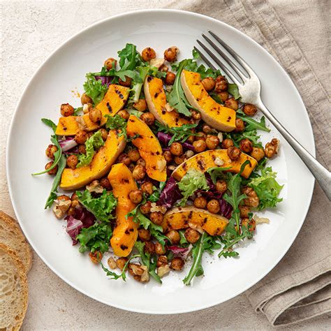 Ensalada De Calabaza A La Parrilla Con Garbanzos Salteados