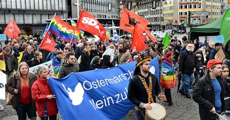 Demonstration F R Frieden Und Gerechtigkeit Auf Dem Kesselbrink Nw De