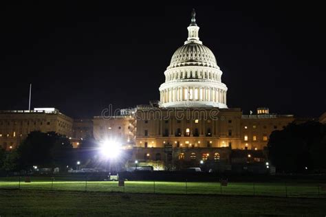 US Capitol Building at Night Editorial Image - Image of mall ...