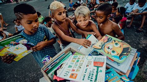 Campanha Quebra Recorde E Arrecada Livros Para Doa O Para Crian As