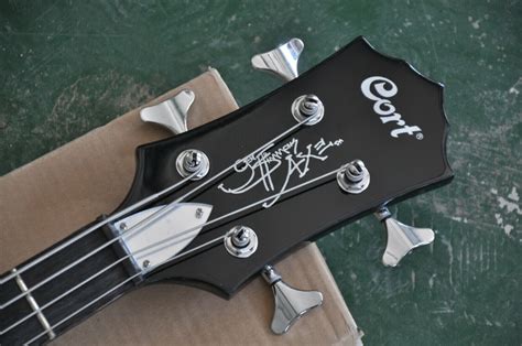 Gene Simmons Guitar Cort Style 4 String Bass Axe Signiture Rock Kiss Firehawk Ebay