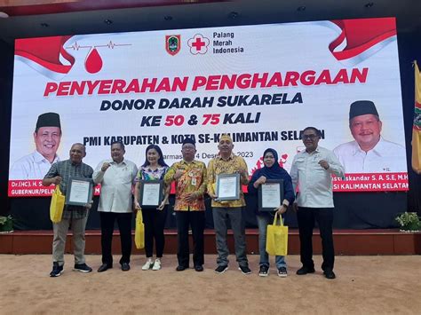 Rutin Donor Darah Hingga 50 Kali Pria Ini Diganjar Penghargaan Oleh