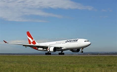 How Qantas Paints A 63 Meter Long Airbus A330