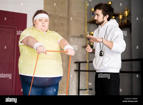 Obese jeune femme Banque de photographies et dimages à haute