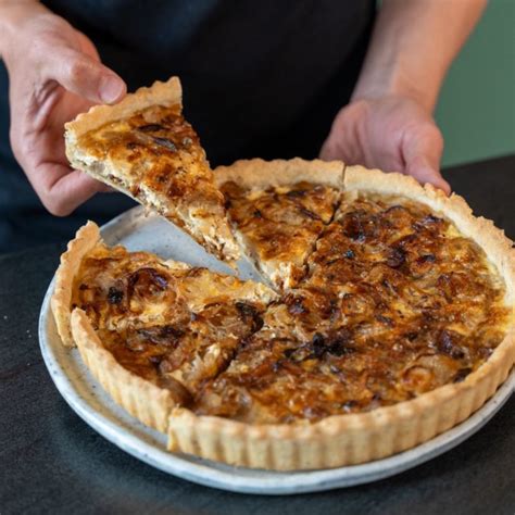 Recette De La Tarte Aux Oignons HerveCuisine