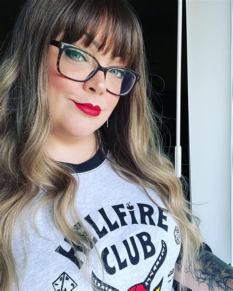 💋💋 : u/curvybarbietoo