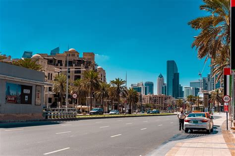 Top Tips For Renting A Car Driving In Dubai