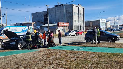 Tres Personas Hospitalizadas Tras Protagonizar Accidente De Tránsito