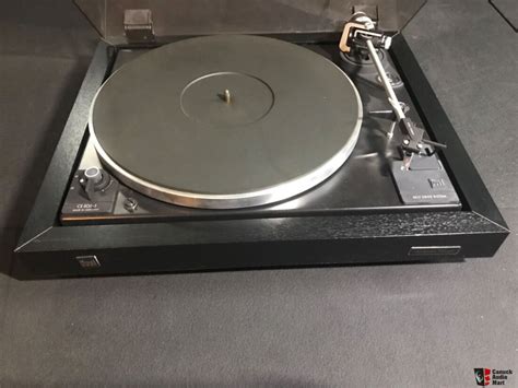 Dual Cs Audiophile Concept Turntable With Ortofon Om Photo