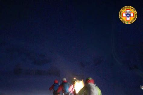 Alpinisti Bloccati Nel Canalone Sospesi I Soccorsi A Causa Delle