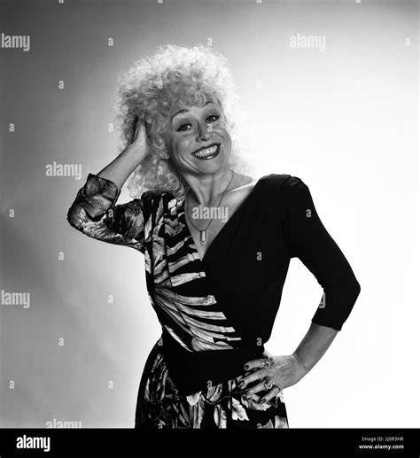 Actress Barbara Windsor 17th November 1983 Stock Photo Alamy