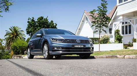 2017 Volkswagen Passat 206tsi R Line Wagon Review