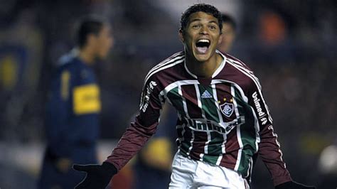 Torcida do Fluminense vai à loucura contratação de Thiago Silva