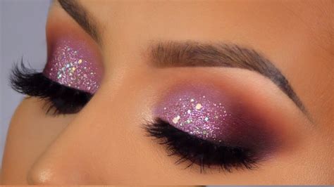 Best Eye Makeup Looks For 2021 Glitter Purple And Liner Purple Eye