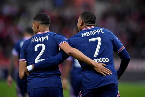 Achraf Hakimi E Seu Primeiro Ano Como Rouge Et Bleu Paris Saint Germain