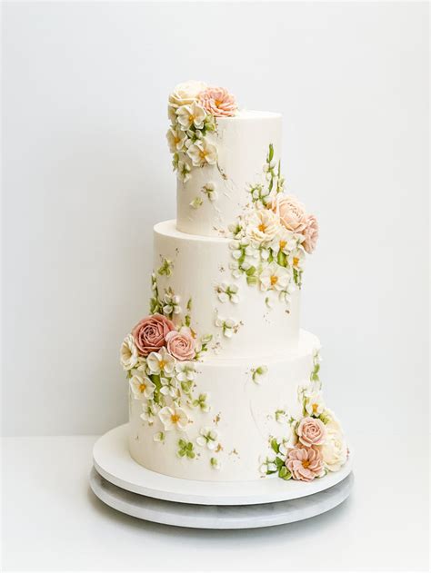 LILA Cake Shop Wedding Cake Inspiration In 2024 Pretty Wedding