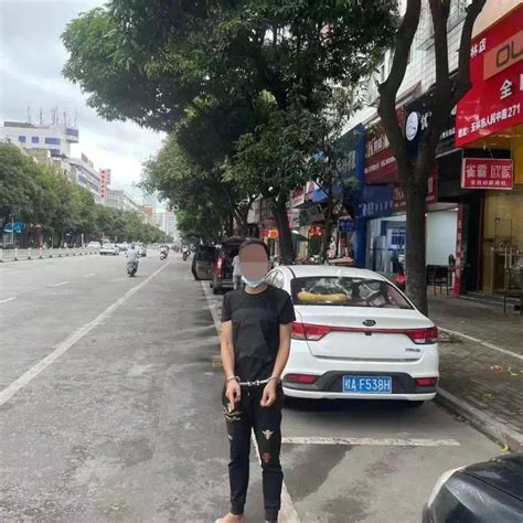 接连抢劫夜归女性的玉林男子，落网！ 陈某中 名山街道 嫌疑人