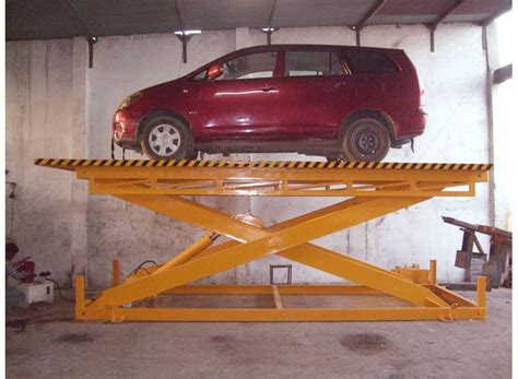 Scissor Mild Steel Hydraulic Car Lift For Parking Tons At