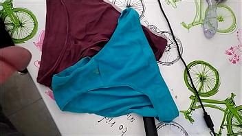 Corrida En Bragas De Mi Mujer 230 XVIDEOS