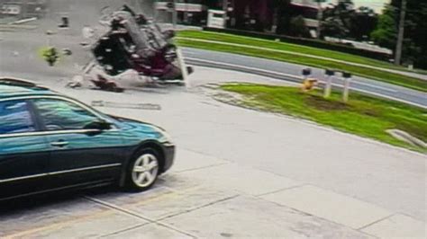 Video Violent Rollover Crash Caught On Camera Abc13 Houston