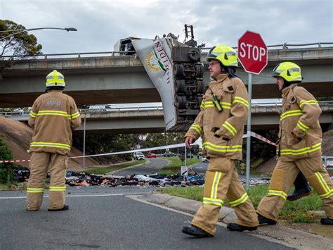 Calder Freeway Truck Crash Insane Footage Of Dramatic Truck Crash