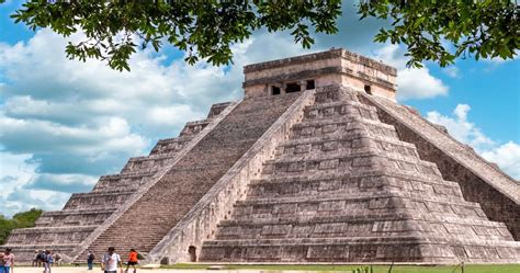 Pyramid Of Kukulcan What To Know About The Massive Maya Pyramid