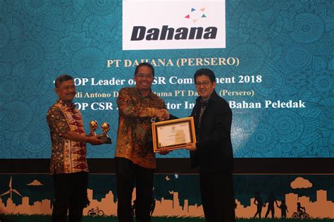 DAHANA Raih Dua Penghargaan Pada Ajang TOP CSR Award 2018 Dahana