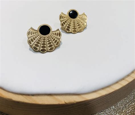 Boucles d oreilles émail noir doré Omacoo MA FANTAISIE