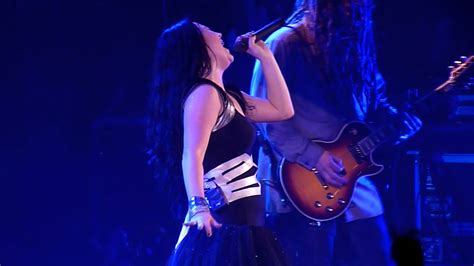 Evanescence Never Go Back Live At Hammersmith Youtube