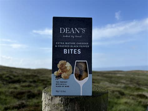 Dean S Extra Mature Cheddar And Cracked Black Pepper Bites 90g