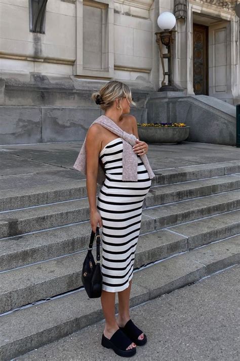 36 Hot Pregnancy Outfits That Eat Every Time