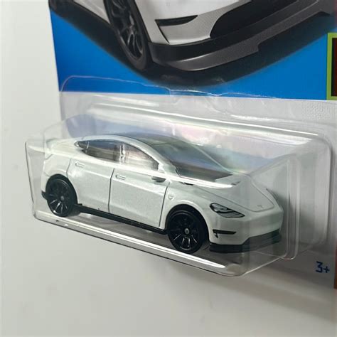 Hot Wheels 1/64 Tesla Model Y White – Flipn Diecast