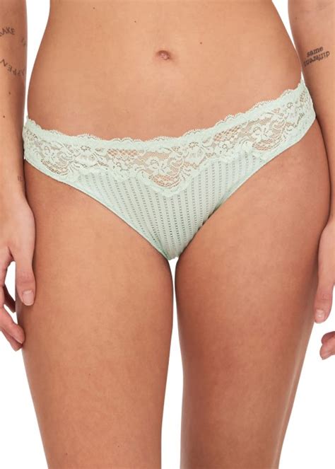 Femilet Marilyn Covering Full Brief Underwraps Lingerie