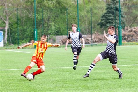 Centralna Liga Juniorów U 17 Hutnik Kraków bezbronny w meczu z Koroną