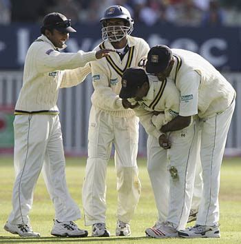 The Sri Lankans Swarm Around Thilan Samaraweera ESPNcricinfo