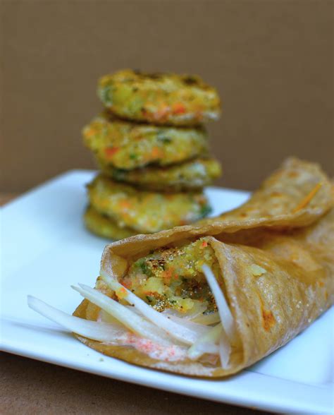 Vegetarian Frankie : Popular Indian Street food Recipe - Pooja's Cookery