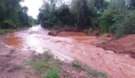 TV NEWS Estrada vira rio durante temporal na Chácara dos Poderes