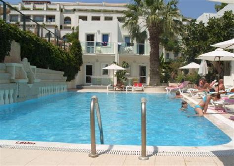 Turihan Hotel - Reviews & Photos