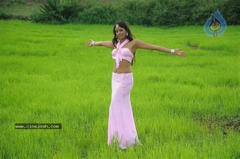 Rithika Hot Stills Photo 64 Of 134