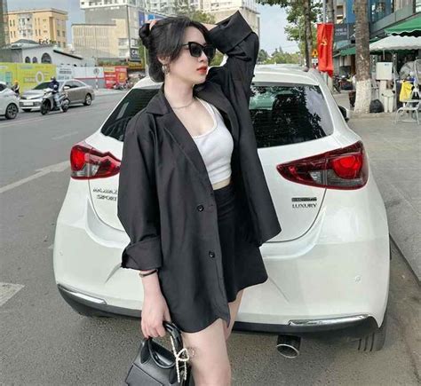 Hot girl phòng gym Sài thành khoe khéo vóc dáng nuột nà