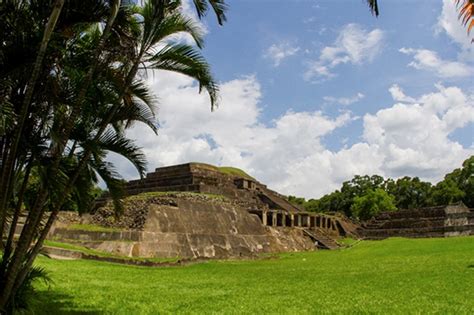 Mayan Temples Tour & Juayua waterfalls - La Libertad | Project Expedition