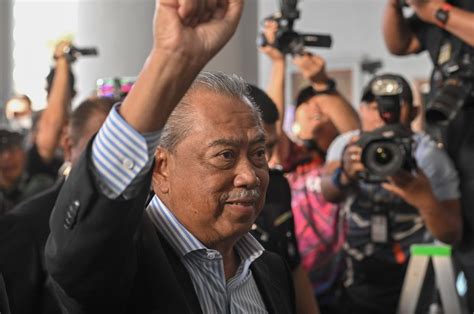 Bekas Perdana Menteri Muhyiddin Yassin Didakwa Salah Guna Kuasa