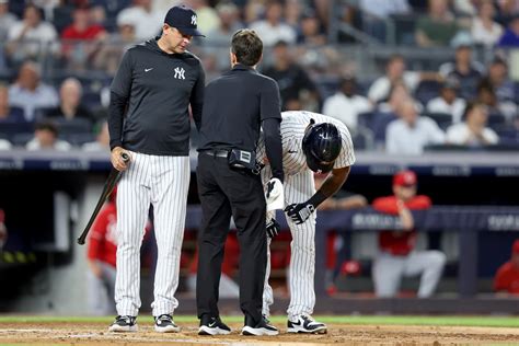 New York Yankees LF Aaron Hicks Exits Game After Hitting Foul Ball Off Leg - Sports Illustrated ...