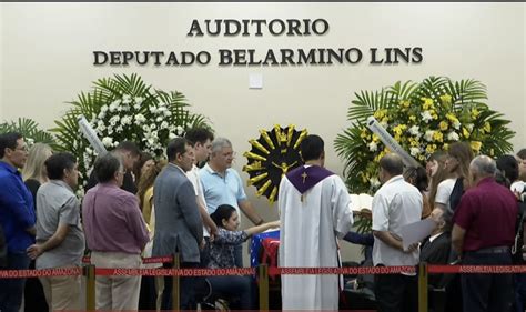 Assista Familiares E Amigos Se Despedem Do Ex Deputado Federal Arthur