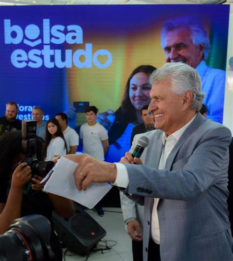 Governo de Goiás amplia Bolsa Estudo para alunos do 9º ano do Ensino