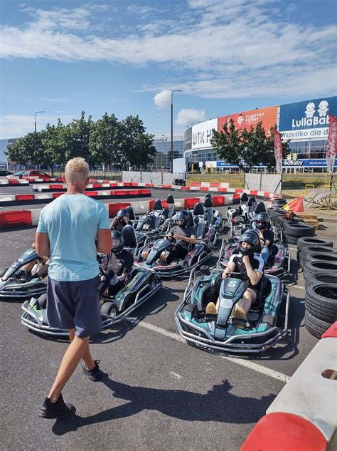 Gokarty GoKart Poznań Tor kartingowy parking Kinepolis