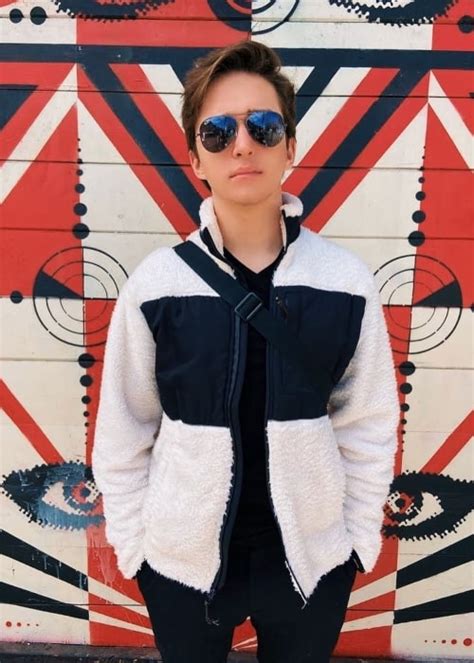 Michael Campion Height, Weight, Age, Girlfriend, Family, Facts, Biography