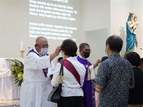 Misa Rabu Abu Di Aula Gereja Sementara St Kristoforus Paroki Grogol