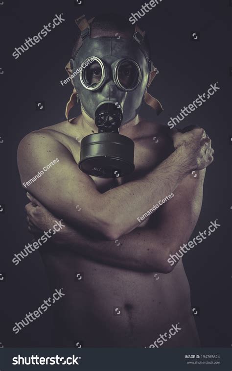 Nude Man Gas Mask Pollution Concept Stock Photo 194765624 Shutterstock